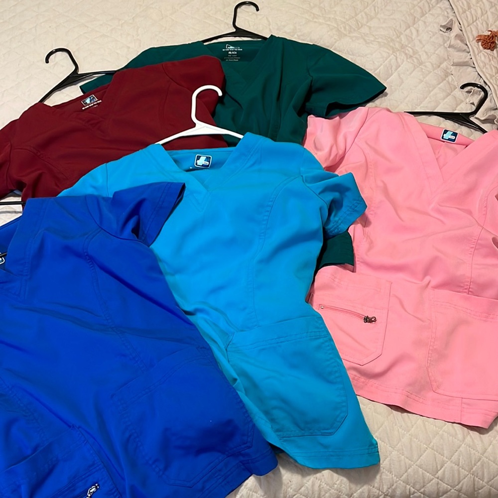 5 sets of women scrubs
